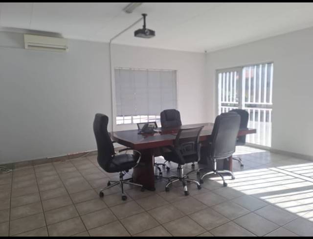 152M² OFFICE FOR SALE IN BO-DORP